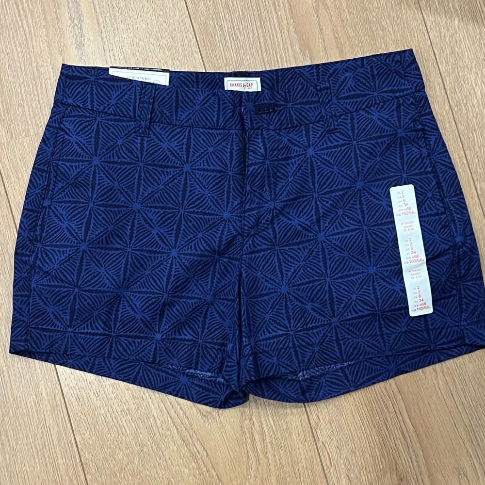 *NWT* Gap "The 4" Short" in Blue/Black, Women's Size 2